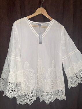 Chico's White Embroidered Lace-Hem V-Neck Tunic